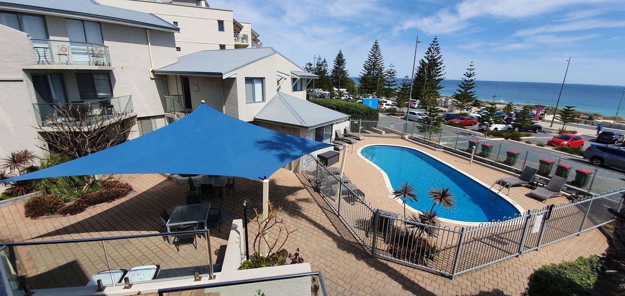 Seashells Scarborough Aparthotel Perth Exterior photo